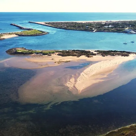 Casa Pink Flamingo Spacious Town Centre Villa