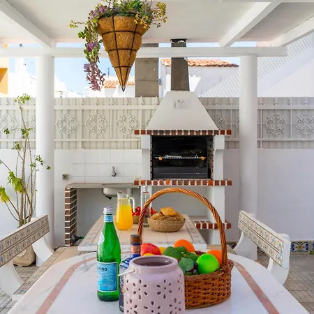 Casa Pink Flamingo Spacious Town Centre Villa *