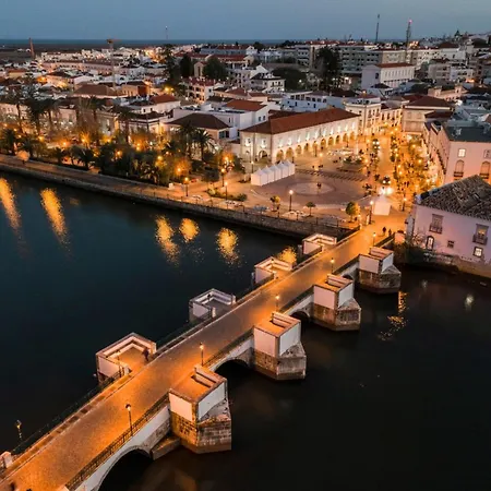 Villa Casa Pink Flamingo Spacious Town Centre Tavira