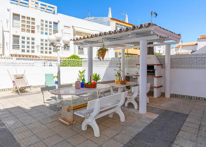 Casa Pink Flamingo Spacious Town Centre فيلة