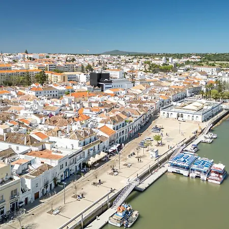 Villa Casa Pink Flamingo Spacious Town Centre Tavira